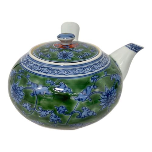 源右衛門窯 (ゲンエモンガマ) 染錦緑彩唐草文 茶器