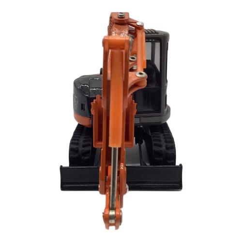 1/35  HITACHI ZAXIS75UR