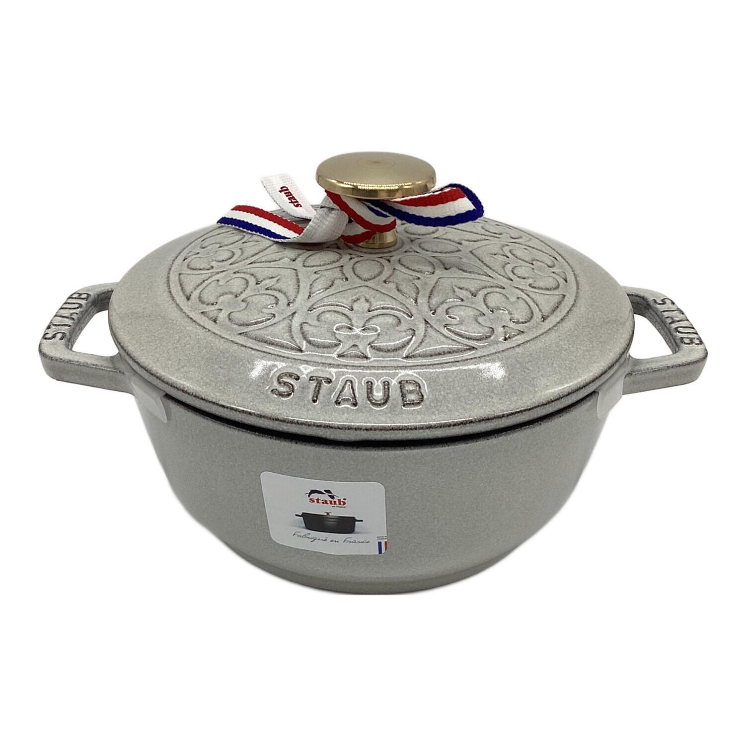 STAUB スノーフレーク両手鍋 16cm カンパーニュ STAUB スノーフレーク両手鍋 16cm カンパーニュ