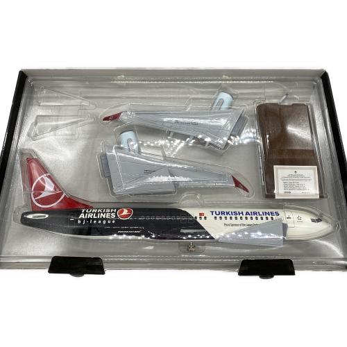 Turkish 模型 B737-800 1/100 ターキッシュエアライン｜トレファクONLINE