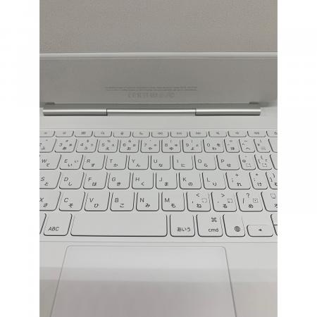 美品Apple Magic Keyboard 11インチiPad用A3339 Apple (アップル) Magic Keyboard A3339 11インチiPad Air(M3)用