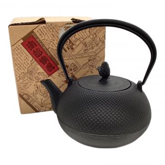 南部鉄器 (ナンブテッキ) IH対応急須 1.2L 池永・松ぼっくり やおろず