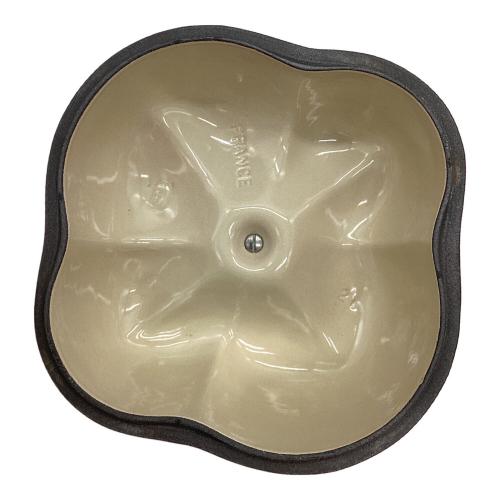 LE CREUSET (ルクルーゼ) パプリカ型 21cmココット 廃盤品 フランス製 チェリーレッド