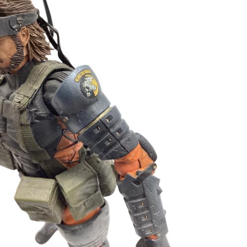 フィギュア 箱なし・本体のみ プレイアーツ改 メタルギアソリッドピースウォーカースネーク バトルドレスVer