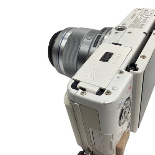 OLYMPUS (オリンパス) ミラーレス一眼カメラ PEN E-PL7 1720万画素(総画素) マイクロフォーサーズ 専用電池 SDXCカード対応 BHAA82892