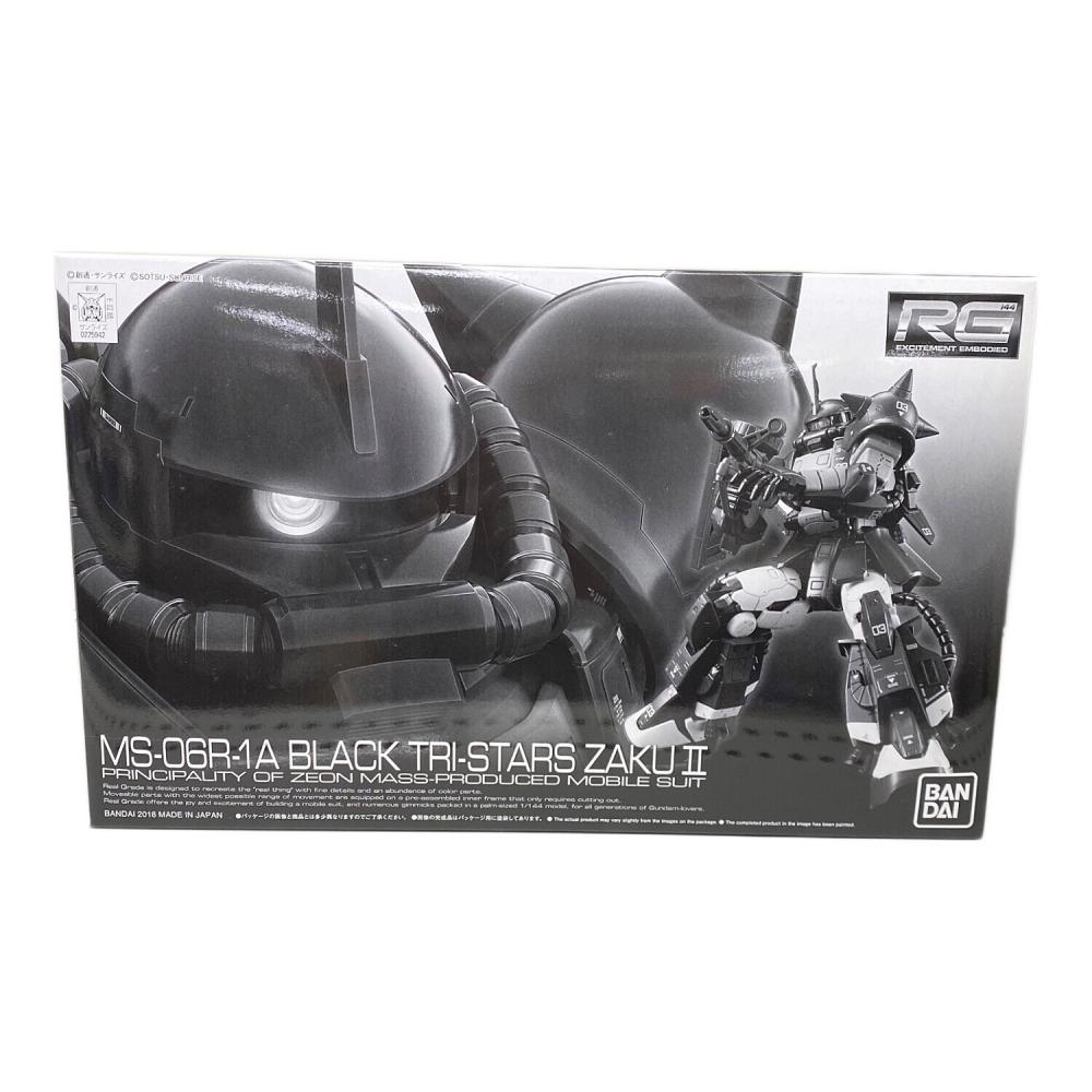BANDAI (バンダイ) 黒い三連星専用ザクⅡ RG 1/144 MS-06R-1A