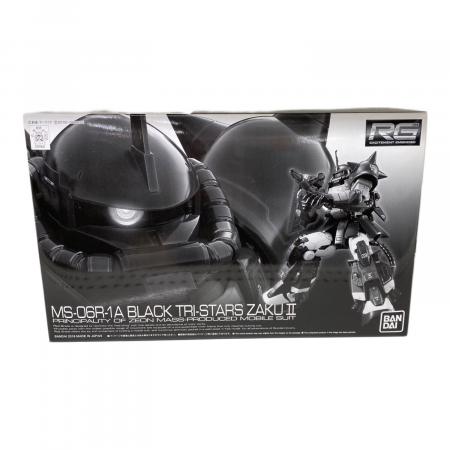 BANDAI (バンダイ) RG 1/144 MS-06R-1A 黒い三連星専用ザクⅡ ガンプラ
