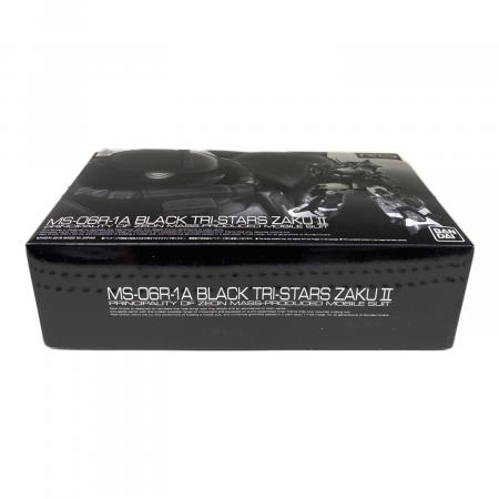 BANDAI (バンダイ) RG 1/144 MS-06R-1A 黒い三連星専用ザクⅡ ガンプラ