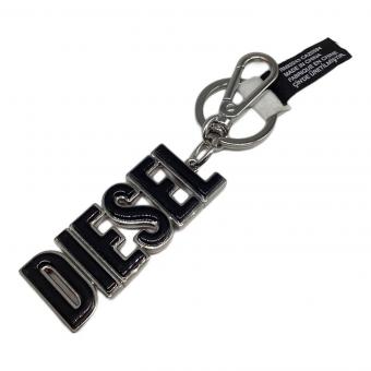 DIESEL (ディーゼル) 3Dキーリング ブラック×レッド
