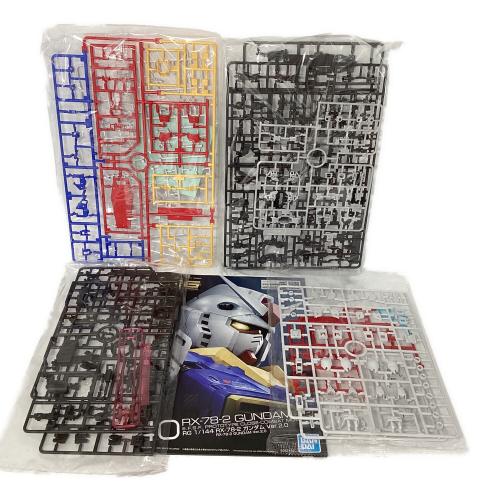 BANDAI (バンダイ) RX-78-2 ガンダム Ver2.0 ガンダム