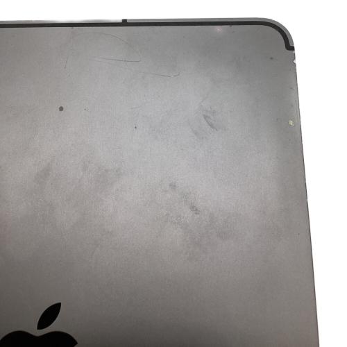 Apple (アップル) iPad Pro11 MU0M2J/A au 修理履歴無し 64GB iOS ー 程度:Cランク(全体的にキズ有) ○ サインアウト確認済 358698096828628