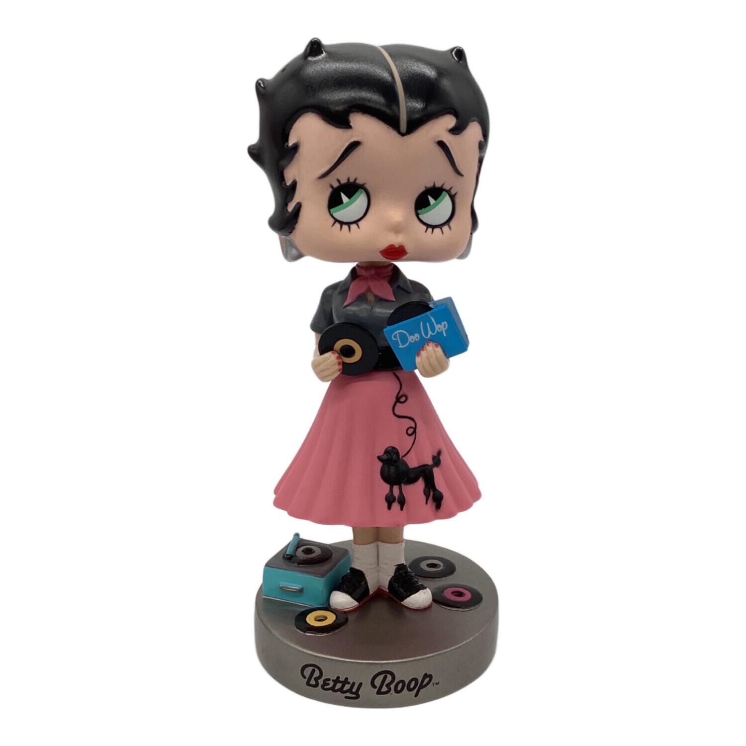 ボビングヘッド/Betty FUNKO ボビングヘッド ベティちゃん BOBBLE HEAD 首振り人形 WACKY