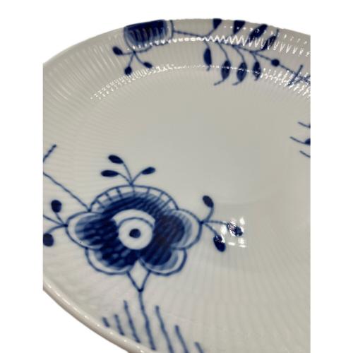 ROYAL COPENHAGEN (ロイヤル・コペンハーゲン) プレート 25cm ブルーフルーテッド・メガ