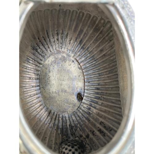 アンティークポット