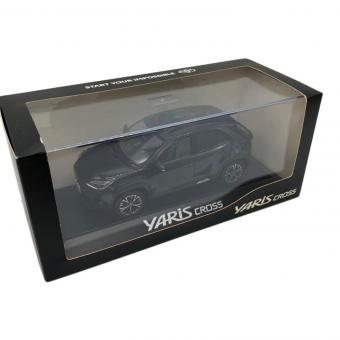 TOYOTA (トヨタ) ヤリスクロス カラーサンプル