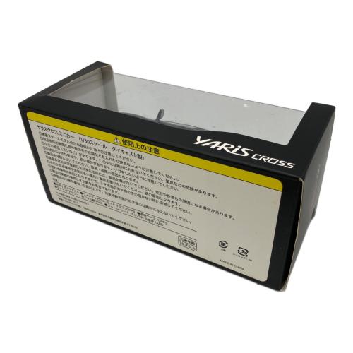 TOYOTA (トヨタ) ヤリスクロス カラーサンプル