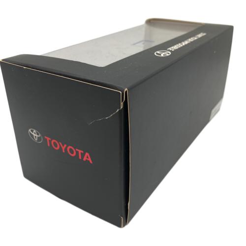 TOYOTA (トヨタ) ヤリスクロス カラーサンプル