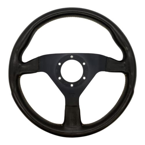 MOMO (モモ) ステアリングハンドル