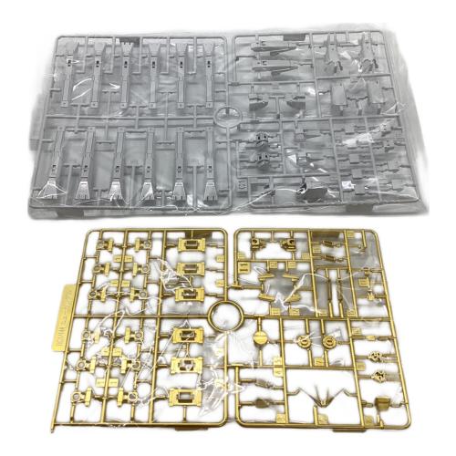 BANDAI (バンダイ) ガンプラ RG 1/144 νガンダム[チタニウムフィニッシュ]