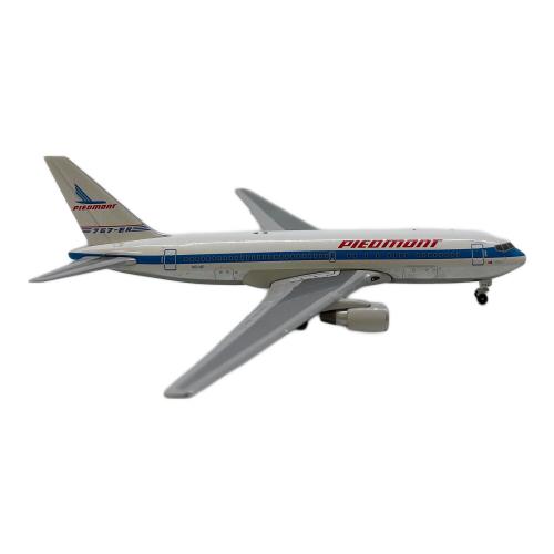 PIEOMONT 模型 767-200