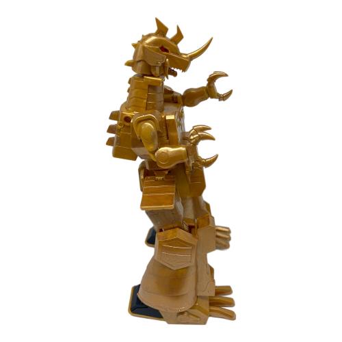 黄金勇者ゴルドラン (オウゴンユウシャゴルドラン) SHOKUGAN MODELING PROJECT プラモデル 完成品