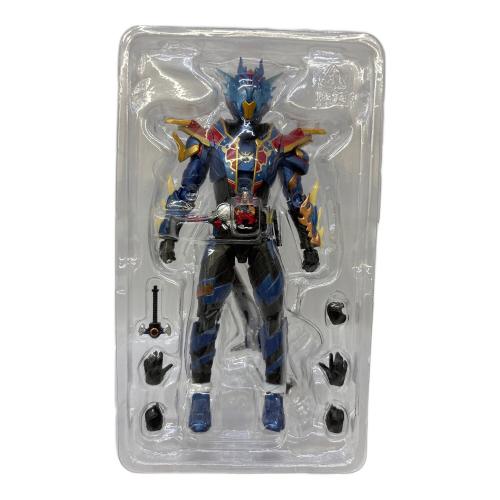 仮面ライダーグレートクローズ フィギュア 魂ウェブ商店限定 S.H.フィギュアーツ