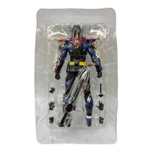 仮面ライダーグレートクローズ フィギュア 魂ウェブ商店限定 S.H.フィギュアーツ