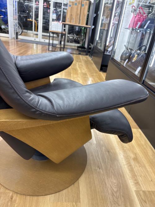 karimoku (カリモク) パーソナルチェア RU74シリーズ+RU02シリーズ オットマン付 @ ブラウン THE FIRST