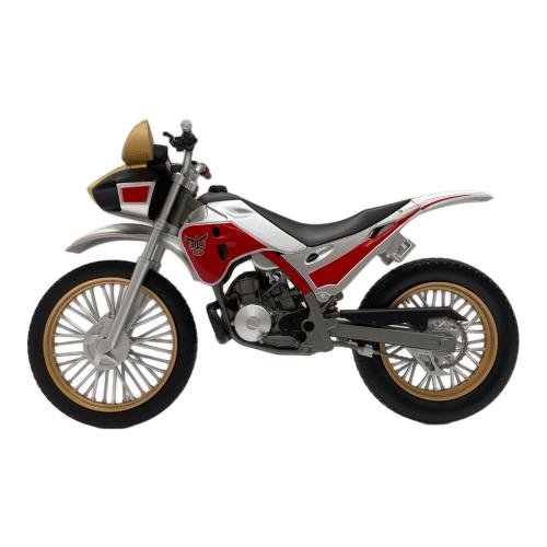 BANDAI S.H.Figuarts トライチェイサー2000 「仮面ライダークウガ」