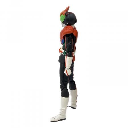 BANDAI S.H.Figuarts 仮面ライダーストロンガー｜トレファクONLINE