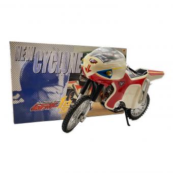 TAX-WISE TRADING (タックスワイズ トレーディング) フィギュア 1/6 ニューサイクロン ダイキャストモデル 仮面ライダー