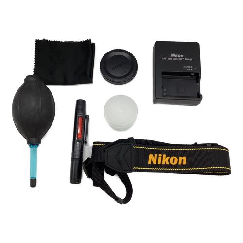 Nikon (ニコン) デジタル一眼レフカメラ D5600 18-55 VR + 70-300 VR Kit
