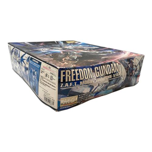 BANDAI (バンダイ) ガンプラ MG 1/100 フリーダムガンダム Ver.2.0