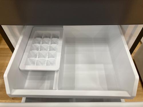 【AQUA】2ドア冷蔵庫 AQR-14P 2024年製 アウトレット品 AQUA (アクア) 2ドア冷蔵庫 AQR-14R 2024年製 427 137L｜トレファクONLINE