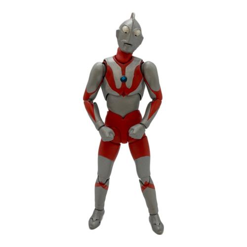 S.H.Figuarts (エス・エイチ・フィギュアーツ) ウルトラマン Aタイプ ウルトラマン
