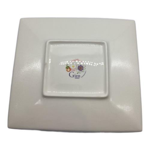 Gien (ジアン) スクエアプレート パシフロール