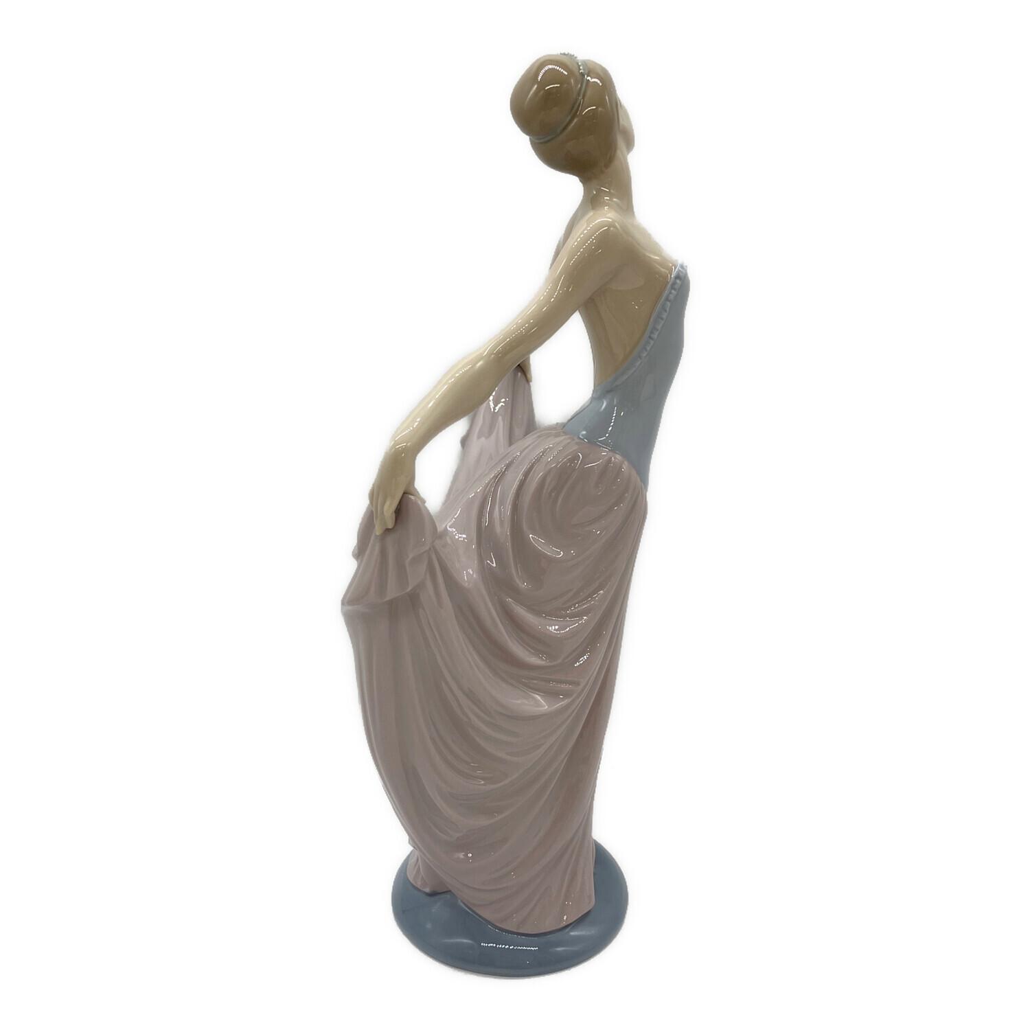 LLADRO (リヤドロ) 踊る少女｜トレファクONLINE