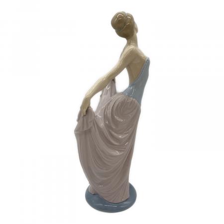 リヤドロ LLADRO' 15 踊る少女 リヤドロ 踊る少女 フィギュア 人形 女性 LLADRO リアドロ フィギュ