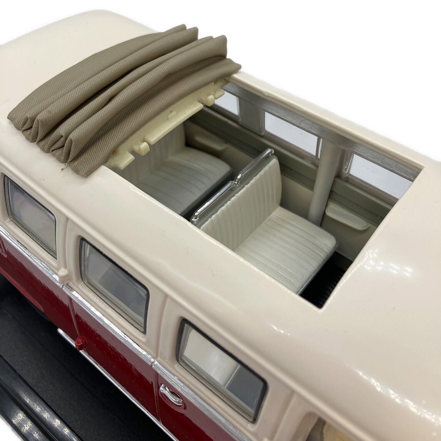 ROAD Signature (ロード シグネチャー) ミニカー 1/18フォルクスワーゲ