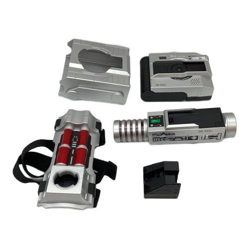 仮面ライダー555(ファイズ) (カメンライダーファイズ) 仮面ライダー 箱にヘコミ、スレ等有 CSMファイズギア