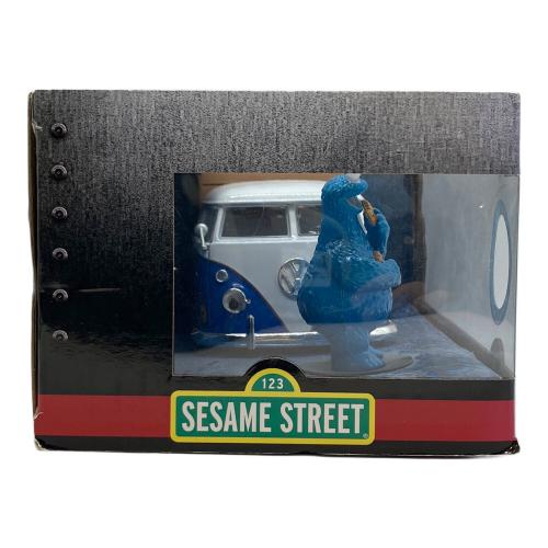 JADA (ジェイダ) ダイキャストカー COOKIE MONSTER&1963VOLKSWAGEN BUS PICKUP