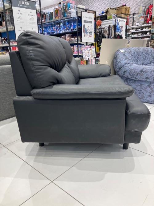 ニトリ 2人掛けソファー ブラック 合皮