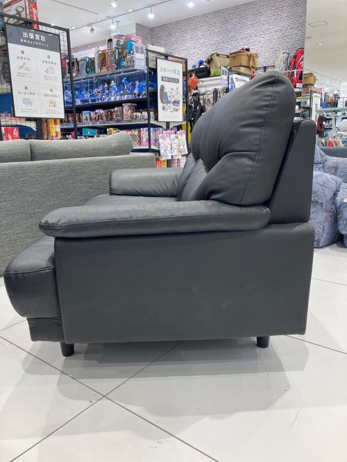 ニトリ 2人掛けソファー ブラック 合皮