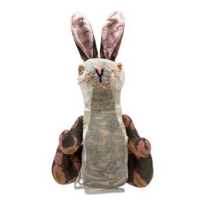 mina perhonen (ミナ ペルホネン) アニマルドール ナタリー・レテコラボ ウサギ POMPON ②