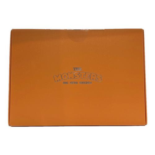 POP MART (ポップマート) Rock the universe vinyl plush doll ヌイグルミ