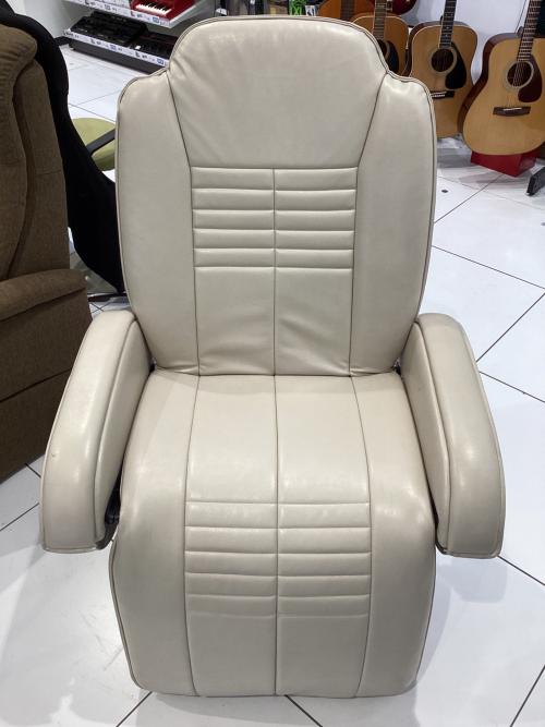タカラベルモント リクライニングチェアー 非電動 現状販売 アイボリー 快適美顔