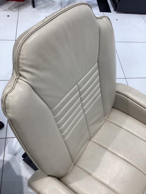 タカラベルモント リクライニングチェアー 非電動 現状販売 アイボリー 快適美顔