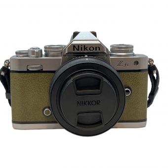 Nikon (ニコン) ミラーレス一眼カメラ N2016 レトロ調APS-Cミラーレスカメラ Zfc レンズキット DX16-50