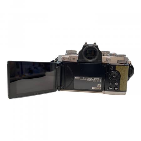 Nikon (ニコン) ミラーレス一眼カメラ N2016 レトロ調APS-Cミラーレス