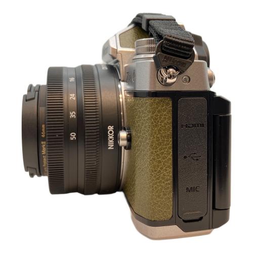 Nikon (ニコン) ミラーレス一眼カメラ N2016 レトロ調APS-Cミラーレスカメラ Zfc レンズキット DX16-50